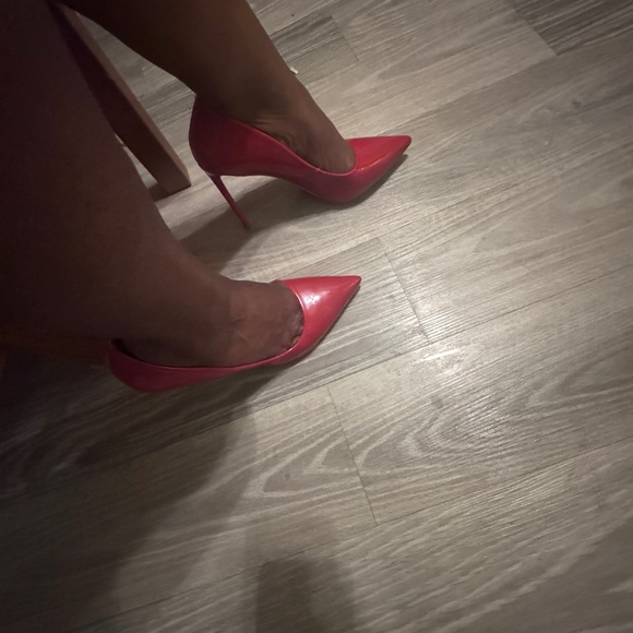 Steve Madden Bold Red Heels - Picture 8 of 10